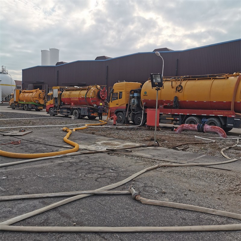 阿瓦提污水池清理